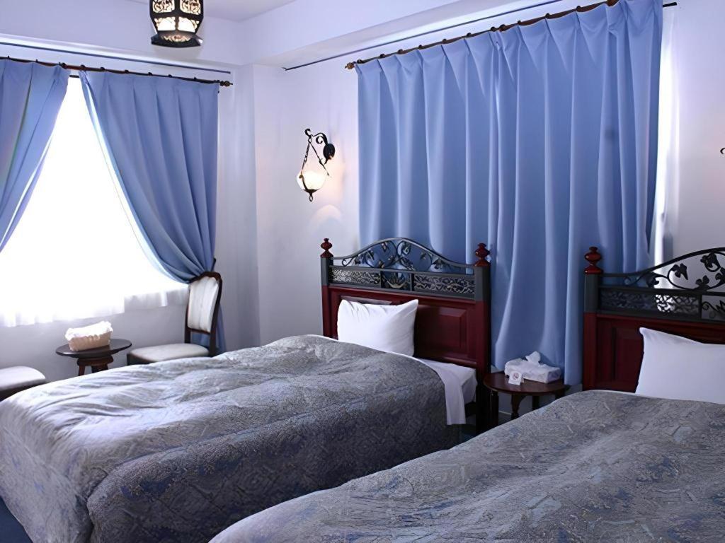 Arabian Art Hotel & Gallery Onjuku Buitenkant foto
